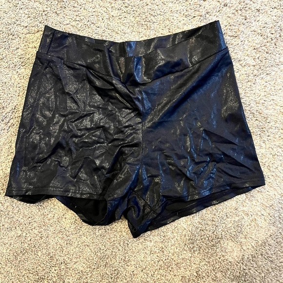 iHeartRaves Pants - Shiny black spandex shorts